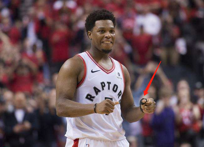 他的態度堪 他的態度堪